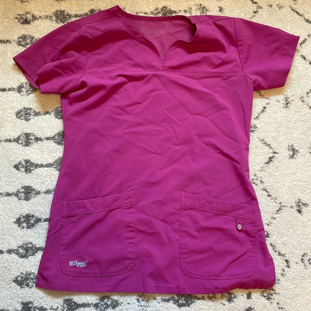 Greys anatomy maroon scrub top